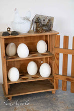 Afbeelding in Gallery-weergave laden, Eierkastje
