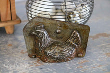 Afbeelding in Gallery-weergave laden, Kleine chocolademal kip
