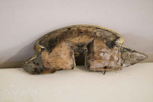 Afbeelding in Gallery-weergave laden, Antiek groot houten INRI schild
