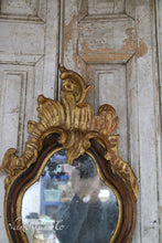 Afbeelding in Gallery-weergave laden, Antieke spiegel met kaarsenhouders
