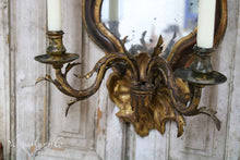 Afbeelding in Gallery-weergave laden, Antieke spiegel met kaarsenhouders
