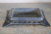 Afbeelding in Gallery-weergave laden, Antieke kwispedoor
