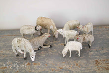 Afbeelding in Gallery-weergave laden, Grote houten schapen
