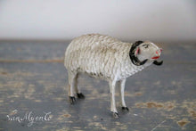 Afbeelding in Gallery-weergave laden, Grote houten schapen
