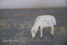 Afbeelding in Gallery-weergave laden, Grote houten schapen
