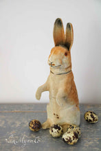 Afbeelding in Gallery-weergave laden, Antieke flock haas
