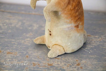 Afbeelding in Gallery-weergave laden, Antieke flock haas
