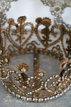 Load image into Gallery viewer, Crown with inlaid stones
