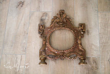 Afbeelding in Gallery-weergave laden, Antieke houten carte gloria (2)
