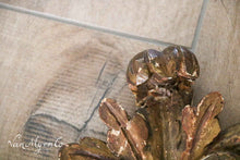 Afbeelding in Gallery-weergave laden, Antieke houten carte gloria (2)
