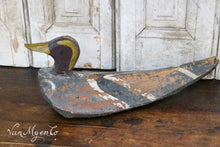 Load image into Gallery viewer, Decoy duck
