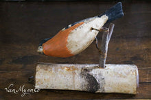 Load image into Gallery viewer, Wooden bird (2)
