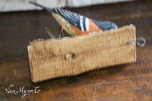 Load image into Gallery viewer, Wooden bird (2)
