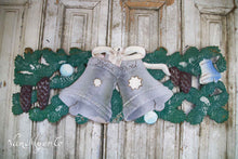Afbeelding in Gallery-weergave laden, Antiek papier maché ornament
