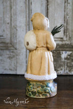 Afbeelding in Gallery-weergave laden, Kerstman candycontainer in beige kleur
