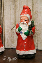 Lade das Bild in den Galerie-Viewer, Süßigkeitendose Weihnachtsmann mit rotem Mantel
