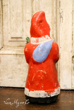 Lade das Bild in den Galerie-Viewer, Süßigkeitendose Weihnachtsmann mit rotem Mantel
