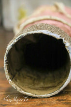 Afbeelding in Gallery-weergave laden, Roze kerstman candycontainer met paddestoelenmandje

