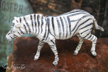 Afbeelding in Gallery-weergave laden, Zebra van komposiet
